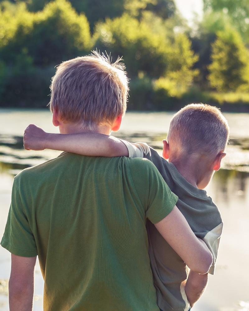 Må børnesko gå i arv? - Peti Sko