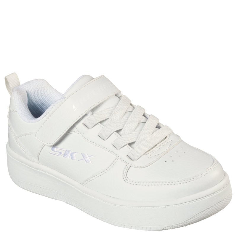 skechers sneakers i hvid, kan bruges af både dreng og pige, skoen er med elsstik snørre, og velcro lukning. skoen har memory foam hvilket gør den utrolig behagelig at have på, designet til aktivitet og komfort.