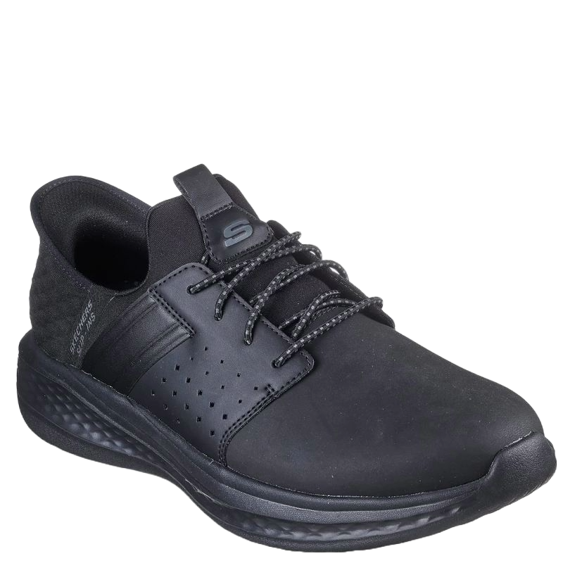 Sort relaxed-fit sneaker med stretch-snørebånd og en elegant kombination af læder og syntetiske materialer. Designet med Skechers' Hands‑Free Slip‑ins®‑teknologi og eksklusiv Heel Pillow™ hælpolstring for enkel