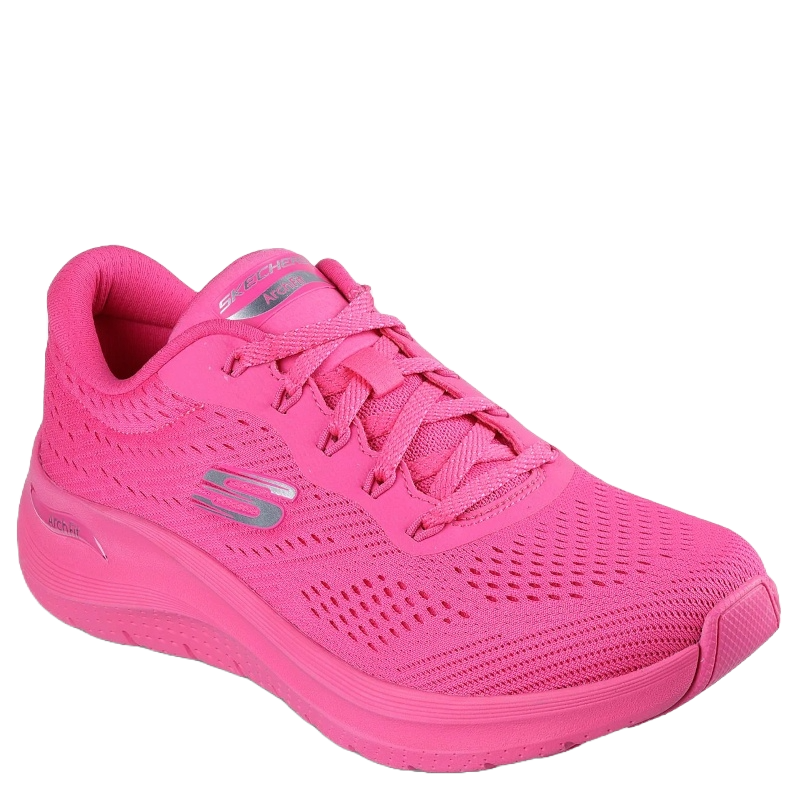 skechers sneakers i en trendy pink farve, skoen er med snørre,  skoen har et godt greb, en dejlig og god sko at bevæge sig i.