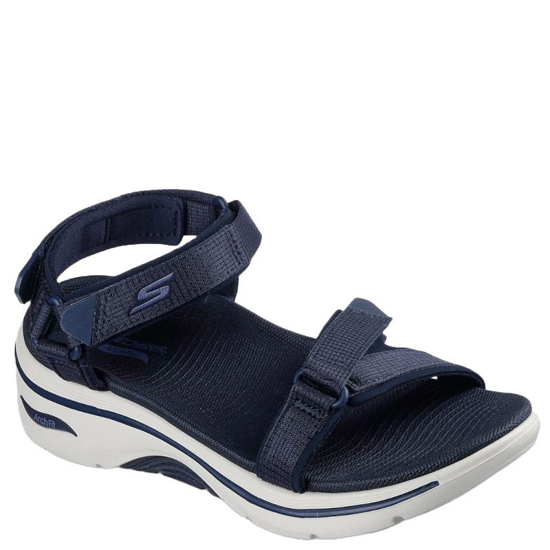 skecher sandal i frisk blå fave til dame, sandalen er med justerbar velcro lukning over foden, i hæl og ankel. en lækker sandal med god støtte i aktivitet.