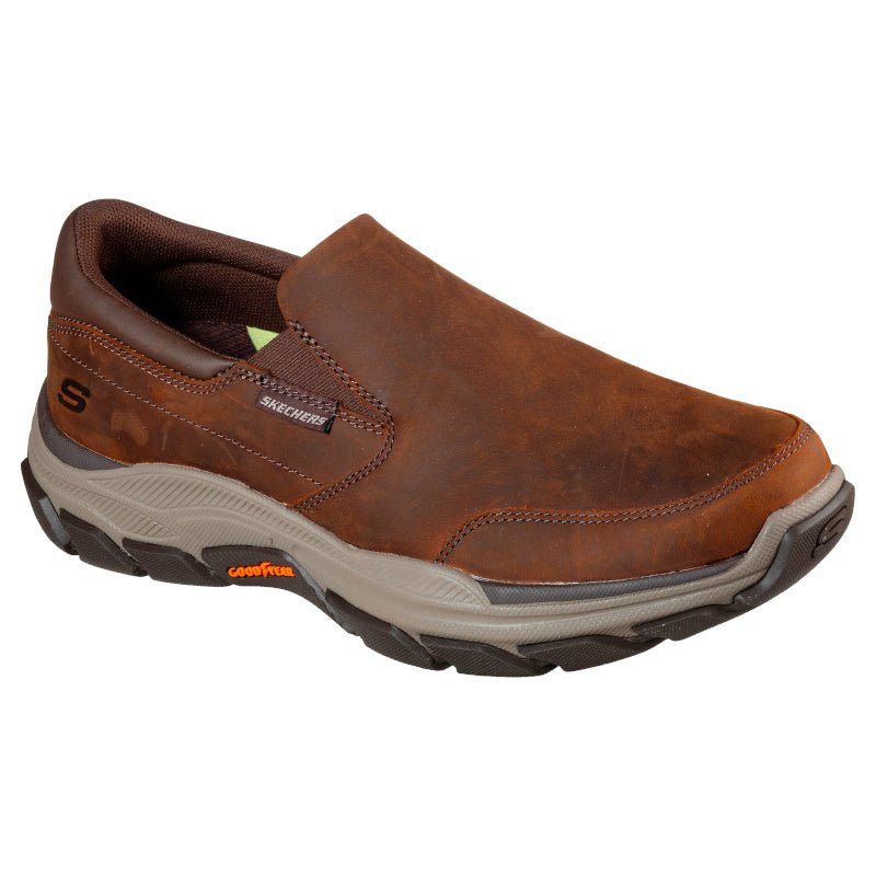 BRUN RELAXED FIT - RESPECTED CALUM - Peti Sko - SKECHERS