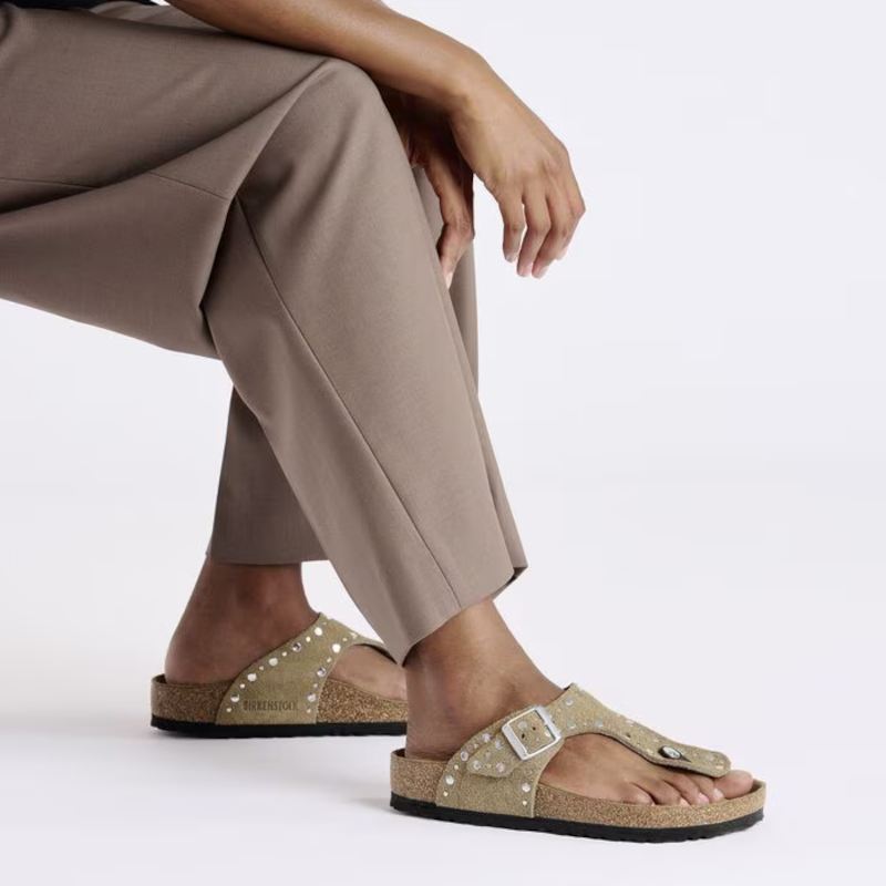 TAUPE SUEDE LEATHER GIZEH RIVET