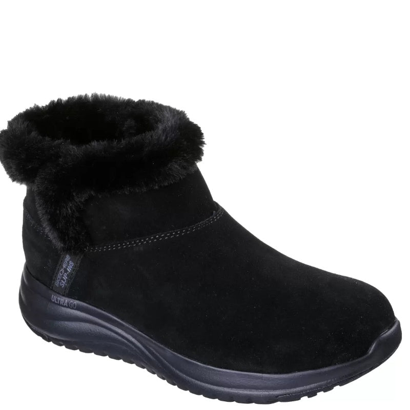 Skechers vandtæt damevinterstøvle i sort, med varm foring, polstret indersål og fleksibel ydersål, nem at tage på og komfortabel hele dagen.