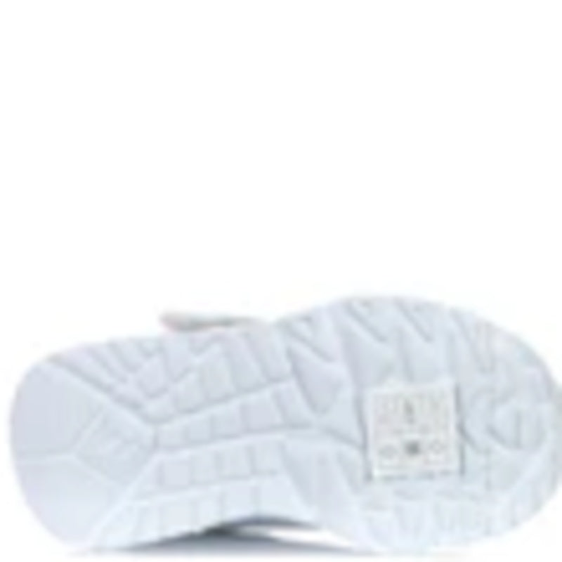 Skechers sneakers er en farverig børnesneaker med hjertegrafik af James Goldcrown, elastiske snørebånd med velcrolukning, Air-Cooled Memory Foam indersål, Skech-Air stødabsorbering og fleksibel, skridsikker ydersål for komfort og stabilitet.