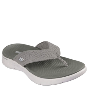Skechers sandal med tå strop, en en fin oliven farve med en lys bund. super komfort , samt en bund med et godt greb.