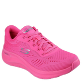 skechers sneakers i en trendy pink farve, skoen er med snørre,  skoen har et godt greb, en dejlig og god sko at bevæge sig i.