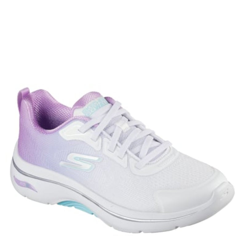 Slip-on sneakers i hvid og lavendel med elastiske snørebånd, Arch Fit® indersål og komfortabel ULTRA GO® mellemsål – lette og stilfulde til hele dagen.