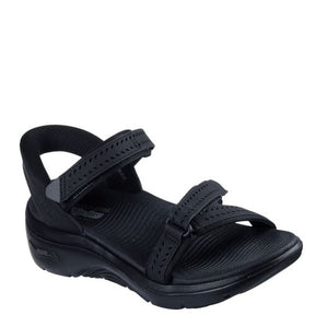 skechers slip-ins sandal.
Sandalen har justerbare velcro remme over forden, samt ved anklen.
Sandalen har en fodseng i memory foam. Perfekt sandal til en god gå tur.