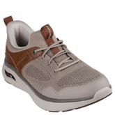 skechers slip-ins sneakers til herre, skoen er med elastik snørre.
En god og flesibel sko at bevæge sig i.