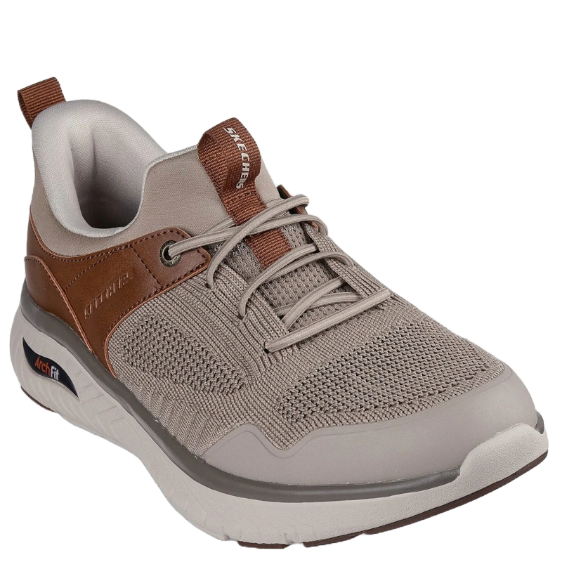 skechers slip-ins sneakers til herre, skoen er med elastik snørre.
En god og flesibel sko at bevæge sig i.