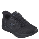 skechers slip-ins sneakers til dame i sort.
skoen er med snørre, samt mesh overdel, 
en let sko med god komfort, til gåturer såvel som hverdagsbrug.