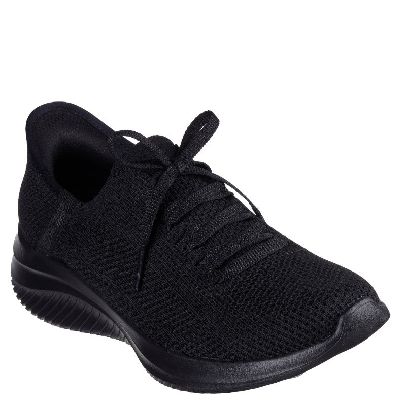 skechers slip-ins sneakers i sort.
Skoen er med snørre lukning.
Yderst behagelig sko at bevæge sig i, samt god komfort.