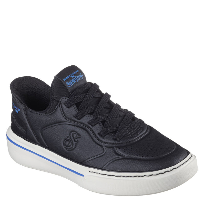 skechers slip-ins sneakers til herre med et trendy look, samt elastik snørre.
skoen er ideel til hverdag og fritid. en god sko med en god komfort.