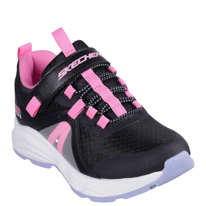 Skechers sneakers til børn, en let og funktionel sneakers, designet til aktive eventyr. Den kombinerer sporty stil med praktiske funktioner, hvilket gør den ideel til både hverdag og udendørs aktiviteter.