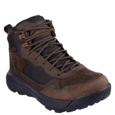 Skechers herre støvle er en robust og vandtæt outdoor-model, ideel til vandreture og vinterbrug. Den har brun læder-overdel med åndbare mesh-paneler, polstret skaft, og kraftig ydersål for godt greb. Perfekt til aktive dage i alt slags vejr.