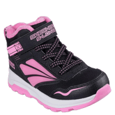 skechers børne støvle i pink, der kombinerer funktionalitet og sjovt design. Den er vandtæt, har blød foring for varme, elastiske snørebånd med velcrobånd for nem påtagning, lysende panel på siden, polstret indersål for komfort og fleksibel ydersål for godt greb og stabilitet. Farven pink giver et energisk og moderne udseende, som tiltaler børn.