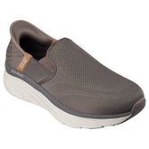 BRUN RELAXED FIT SLIP INS D'LUX WALKER OXFORD - Peti Sko - SKECHERS